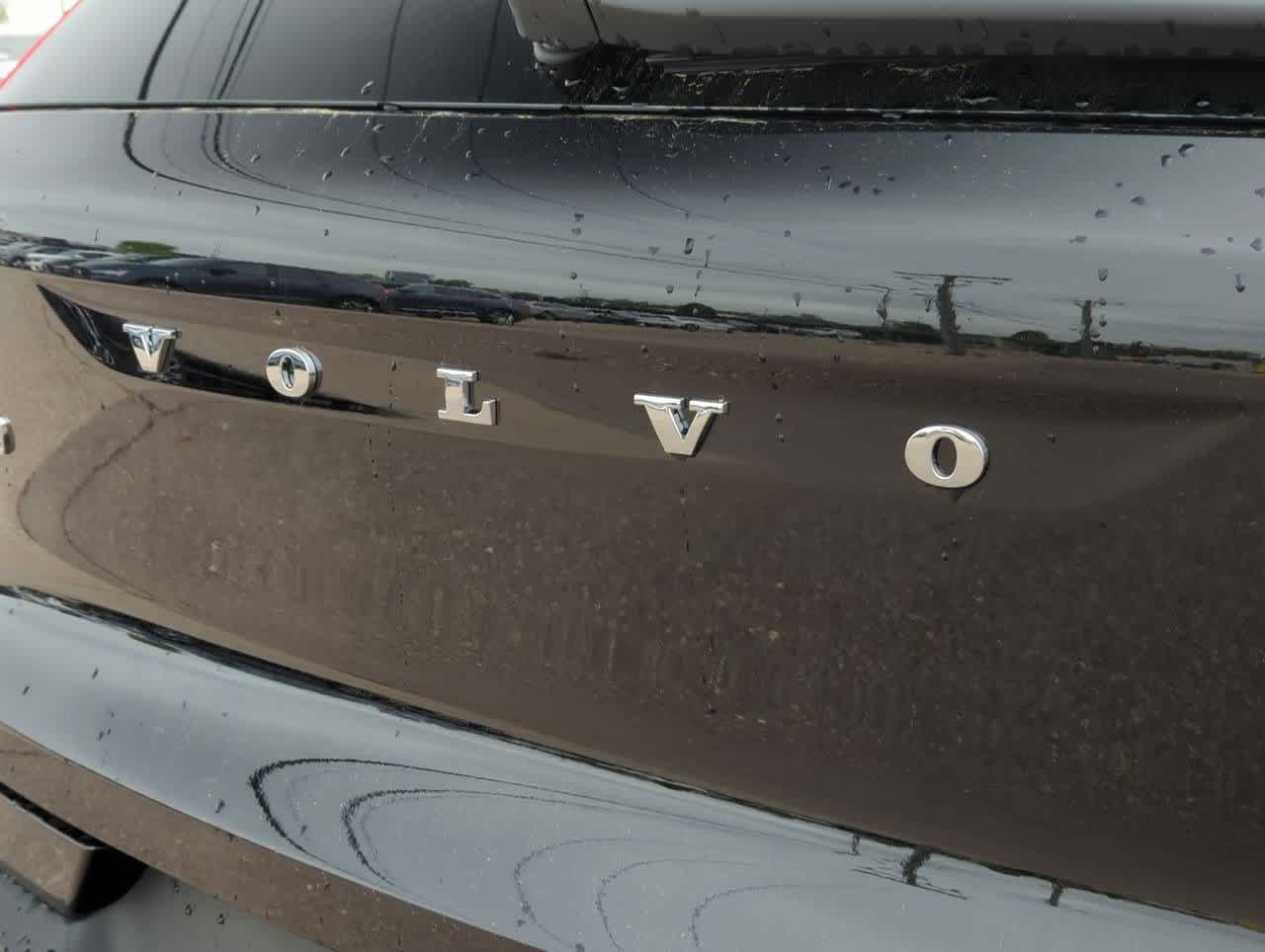 Thumbnail: 2025 Volvo XC40 - 11