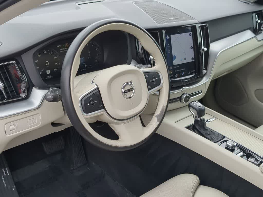 Thumbnail: 2019 Volvo XC60 - 2