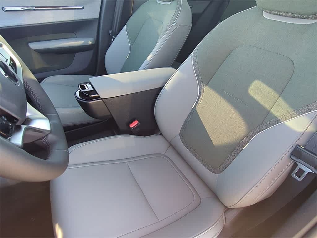 Thumbnail: 2025 Volvo EX30 - 14