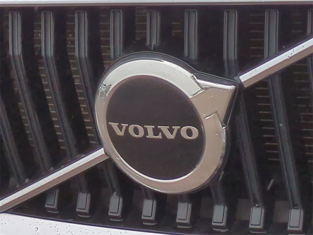 Thumbnail: 2022 Volvo XC60 - 11
