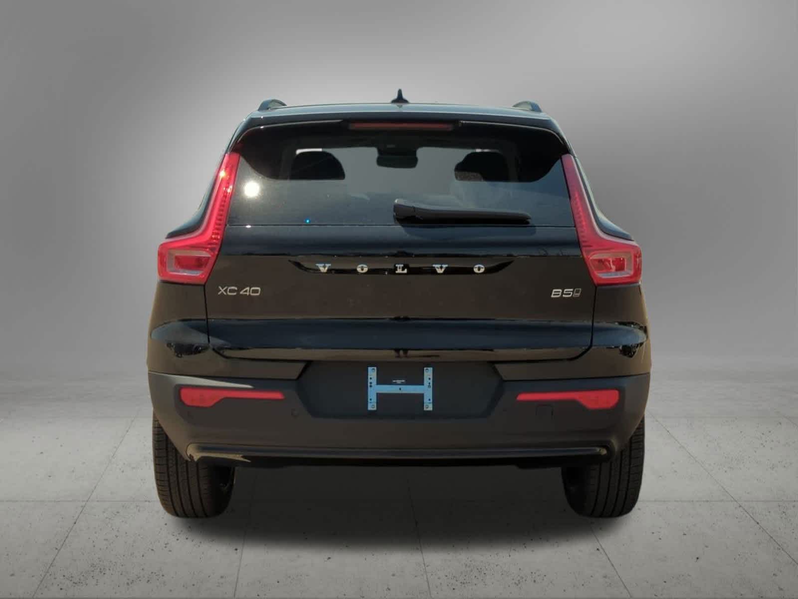 2025 Volvo XC40 B5 Ultimate 5