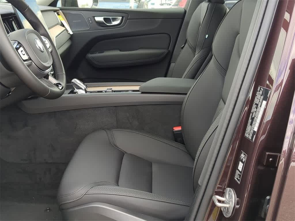 Thumbnail: 2026 Volvo XC60 - 15