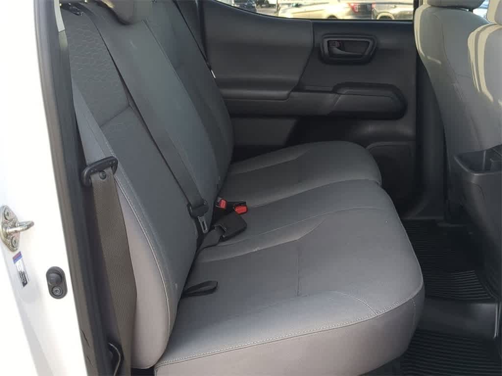 Thumbnail: 2019 Toyota Tacoma - 20