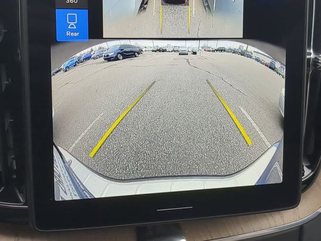 Thumbnail: 2026 Volvo XC60 - 28