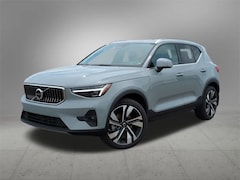 2025 Volvo XC40 Plus B5 AWD