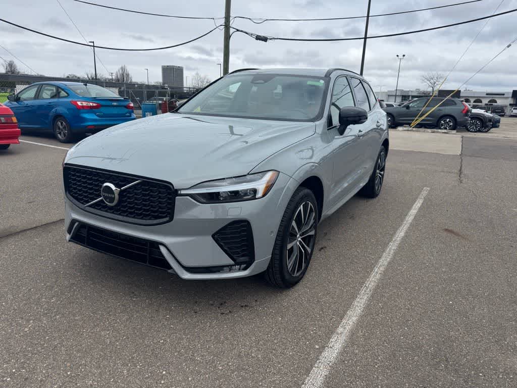 Thumbnail: 2025 Volvo XC60 - 1