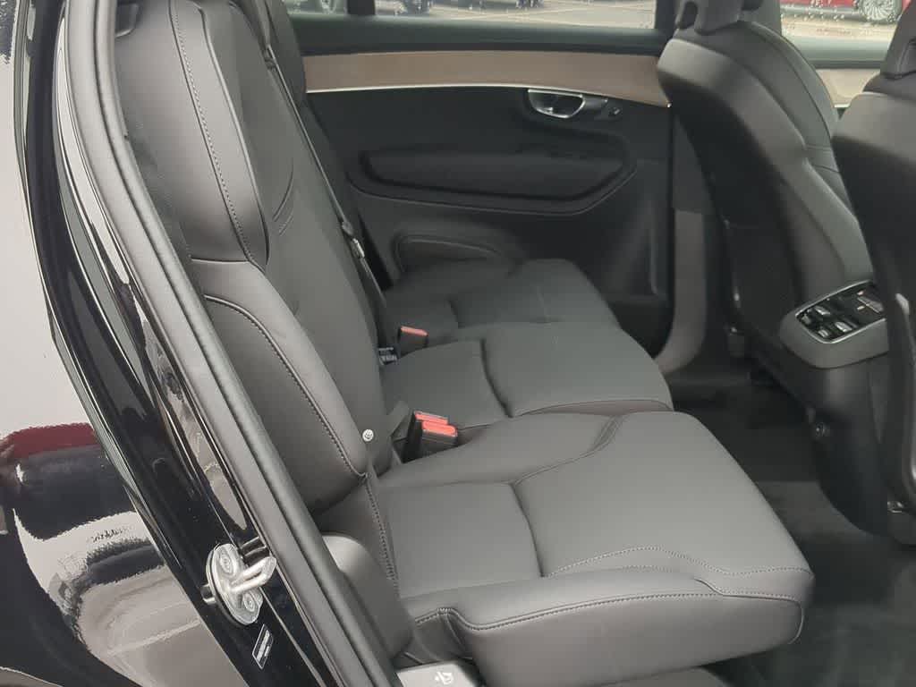 Thumbnail: 2026 Volvo XC90 - 19