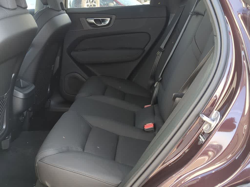 Thumbnail: 2026 Volvo XC60 - 18