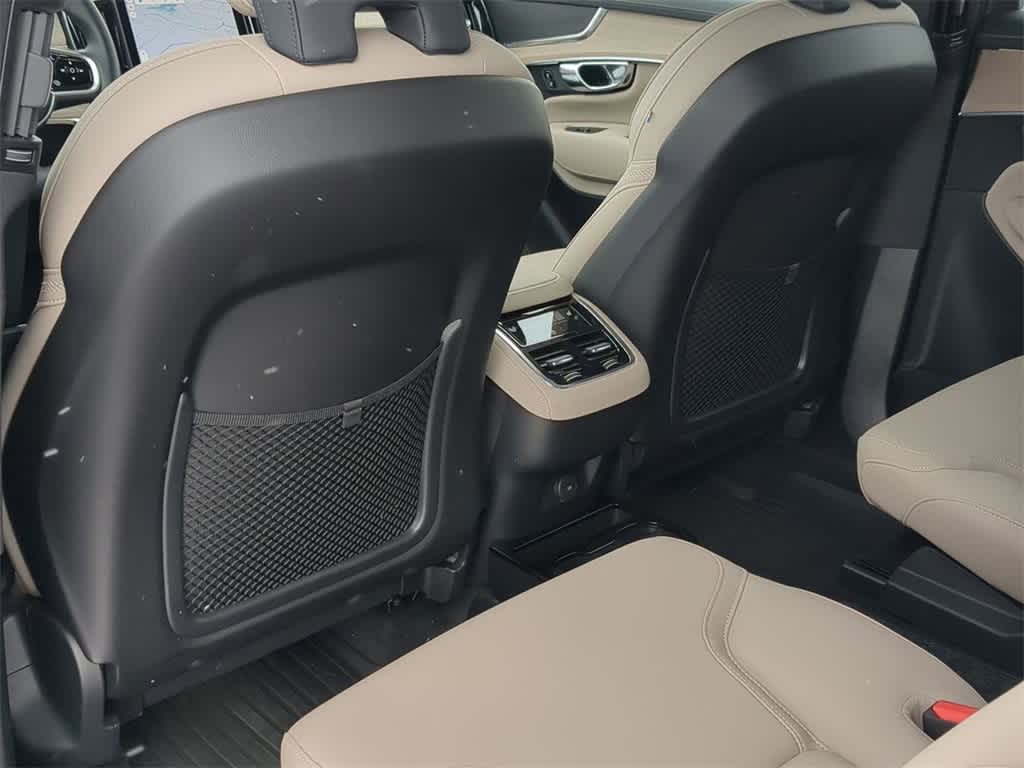Thumbnail: 2026 Volvo XC90 - 17