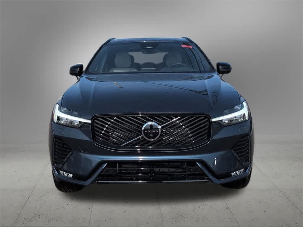 Thumbnail: 2026 Volvo XC60 - 9