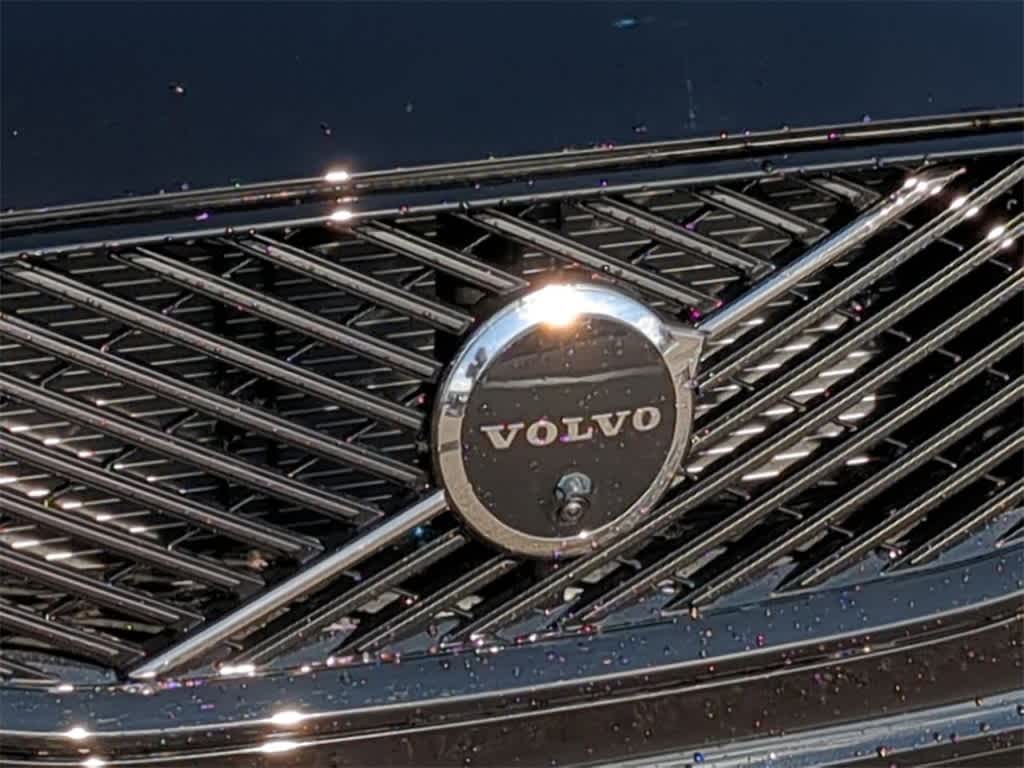 Thumbnail: 2026 Volvo XC60 - 11