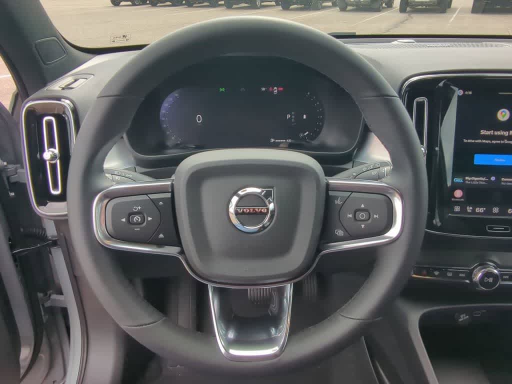 Thumbnail: 2026 Volvo XC40 - 21