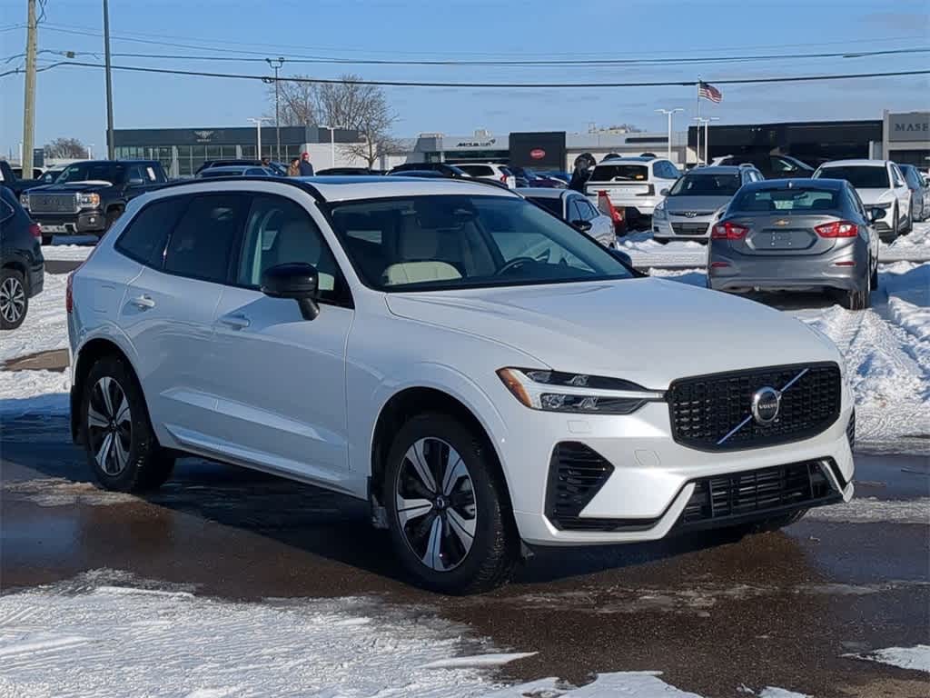 Thumbnail: 2025 Volvo XC60 - 8