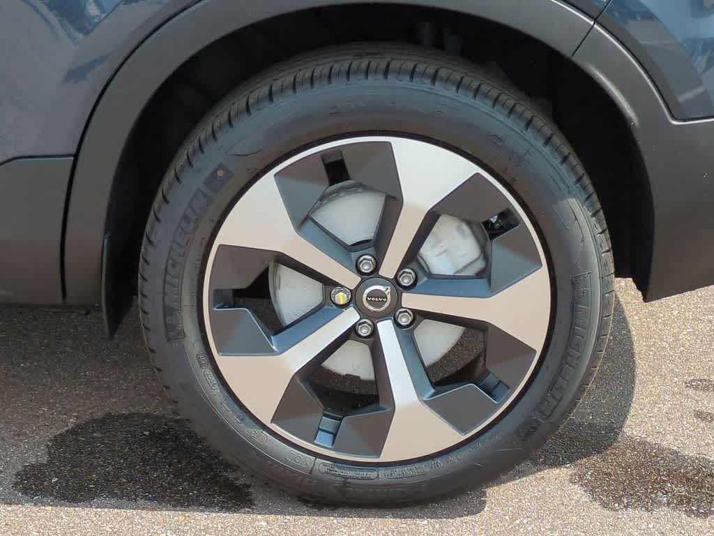 Thumbnail: 2026 Volvo XC40 - 12