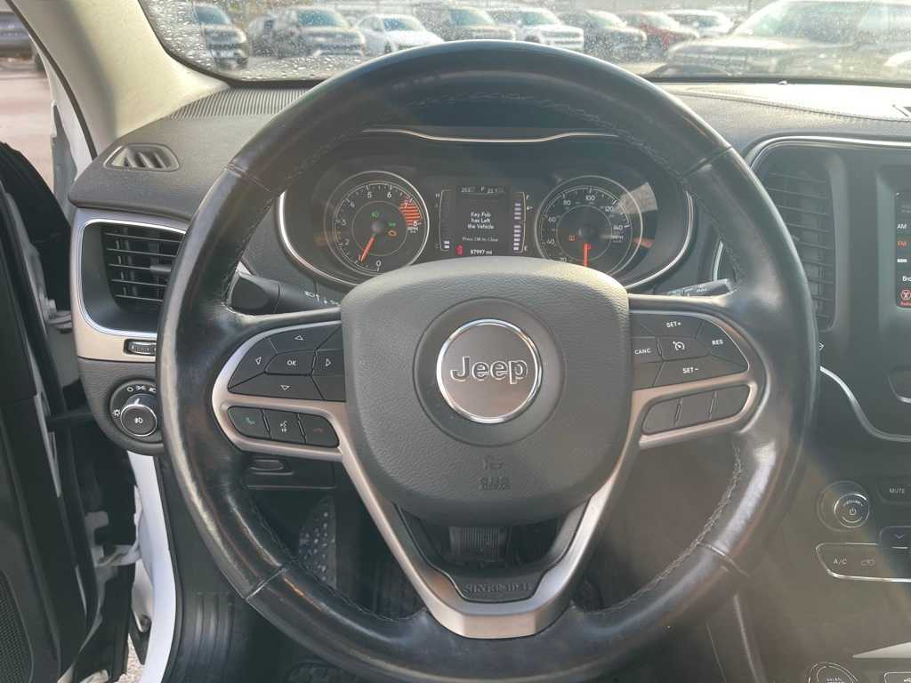 Thumbnail: 2020 Jeep Cherokee - 25