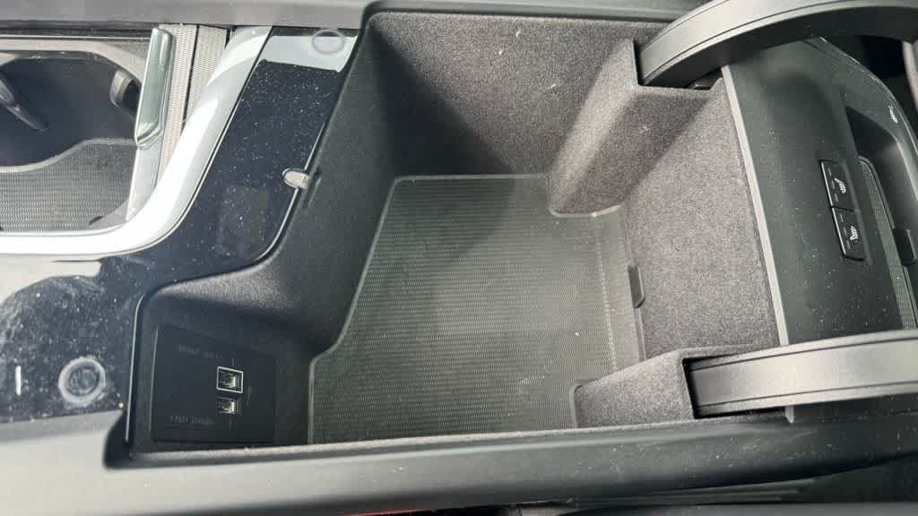 Thumbnail: 2019 Volvo XC60 - 24