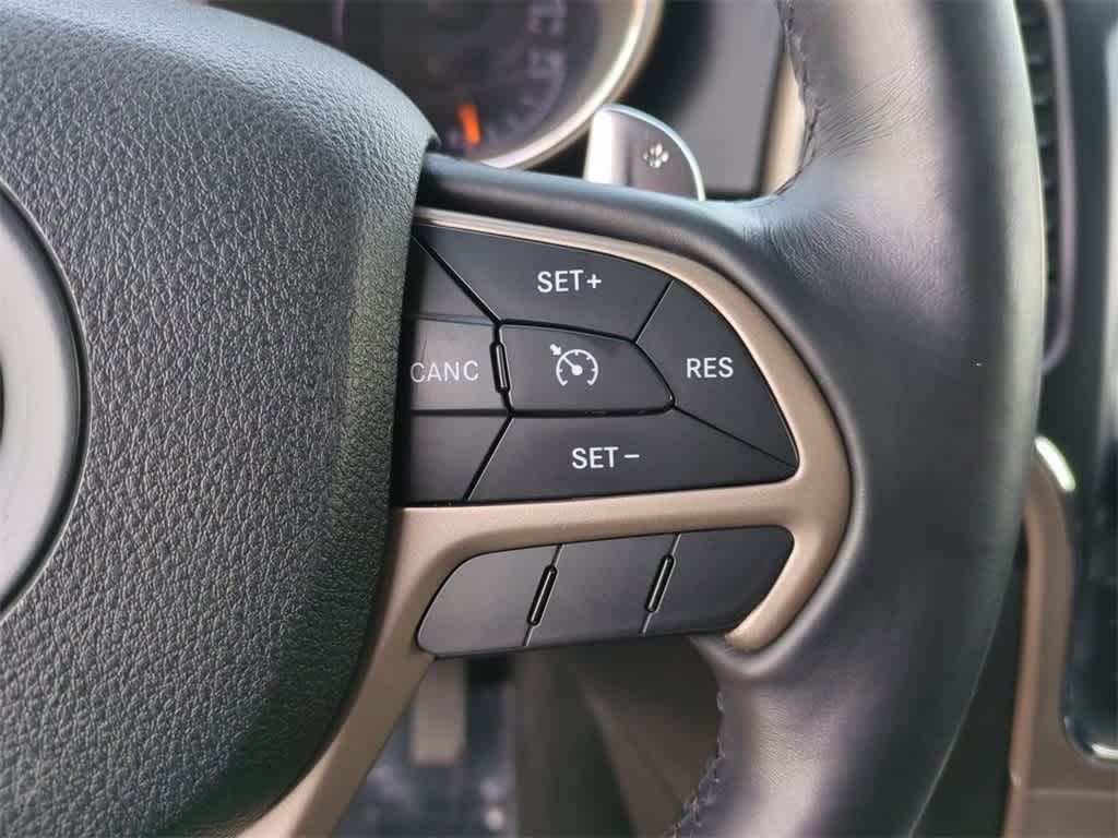 Thumbnail: 2014 Jeep Grand Cherokee - 16