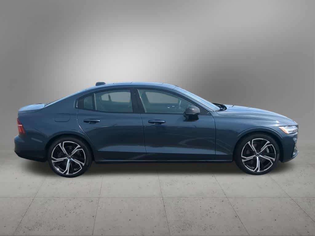 Thumbnail: 2023 Volvo S60 - 7