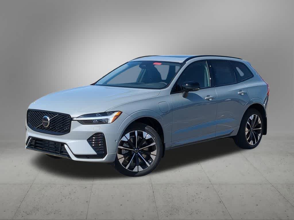2026 Volvo XC60 T8 Plus Dark AWD's photo