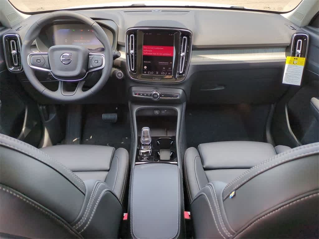 Thumbnail: 2026 Volvo XC40 - 14