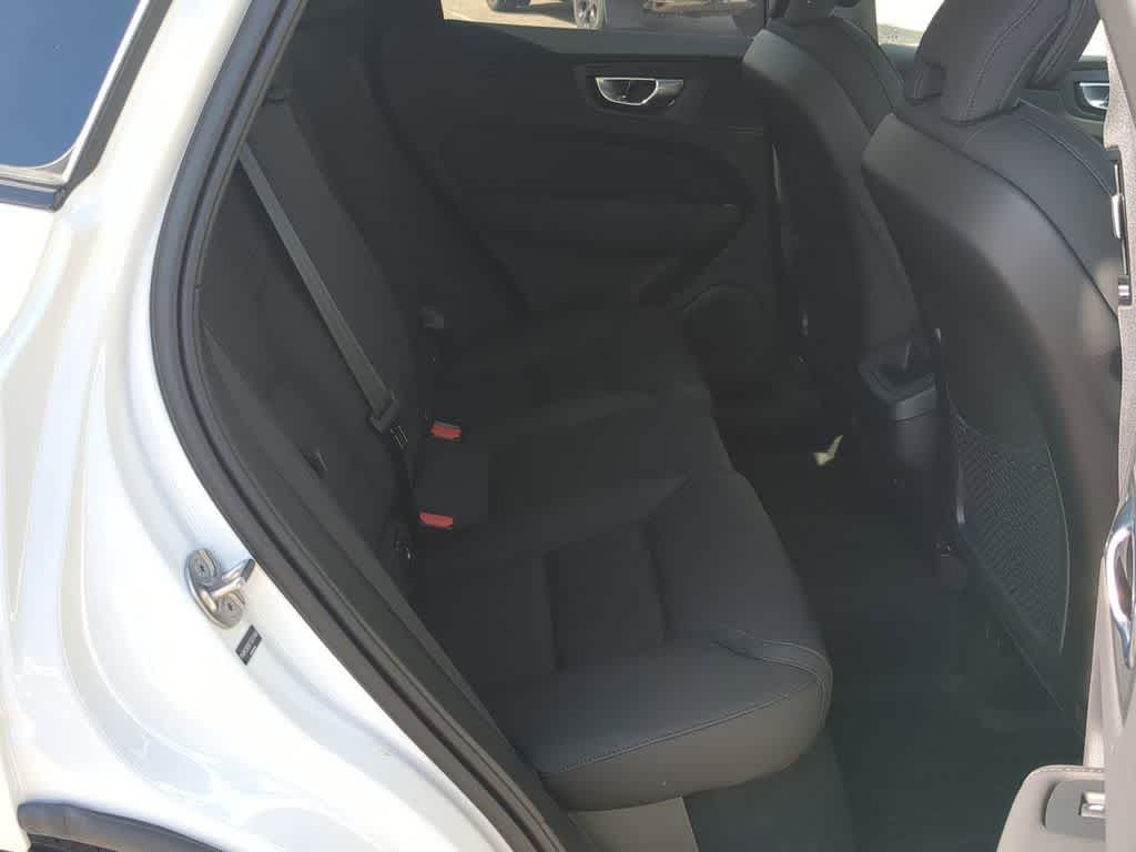 Thumbnail: 2026 Volvo XC60 - 19