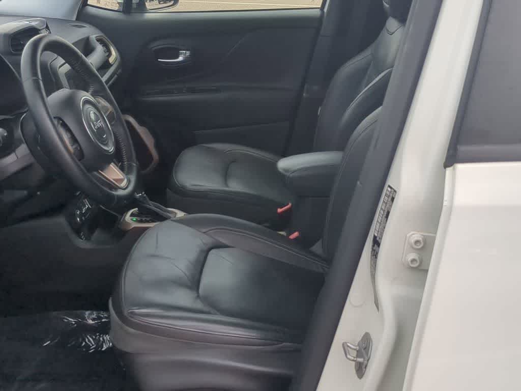 Thumbnail: 2015 Jeep Renegade - 15