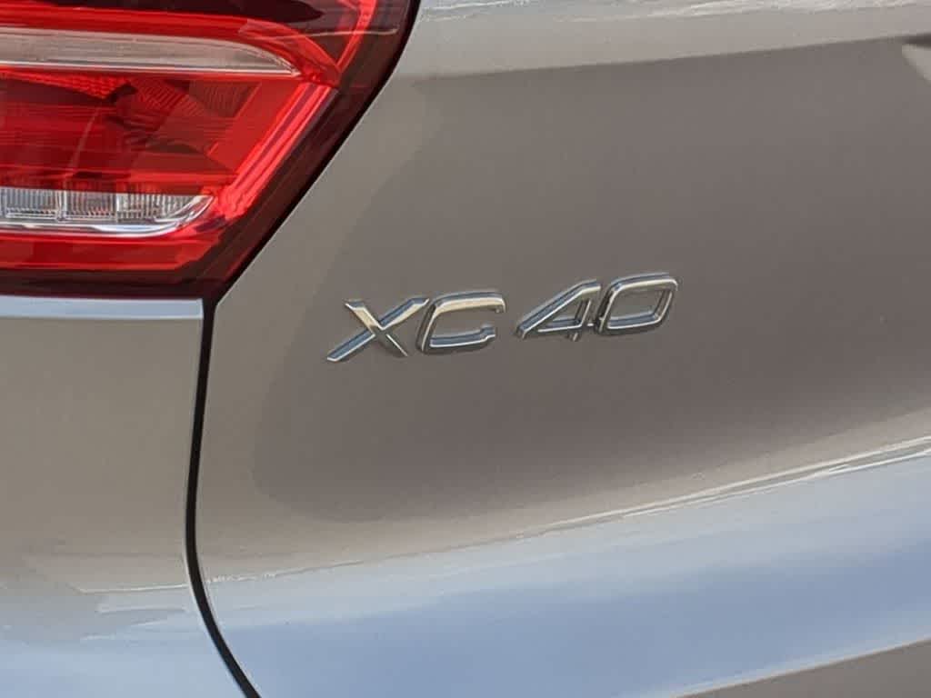 Thumbnail: 2026 Volvo XC40 - 12