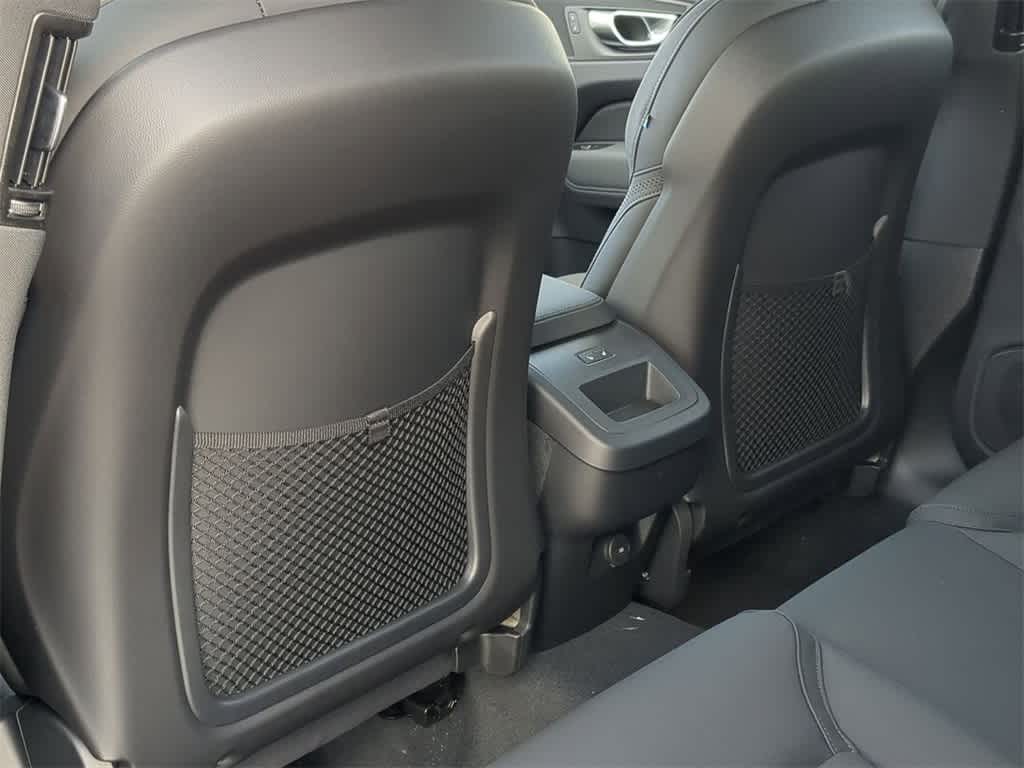 Thumbnail: 2026 Volvo XC60 - 17