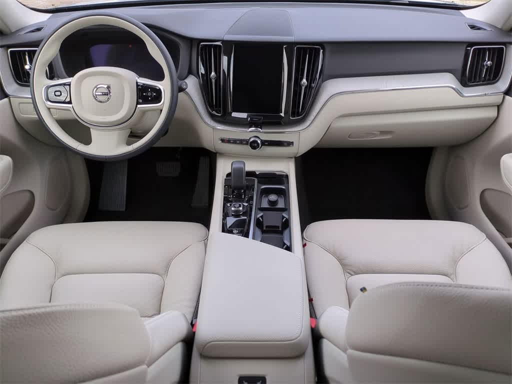 Thumbnail: 2025 Volvo XC60 - 15