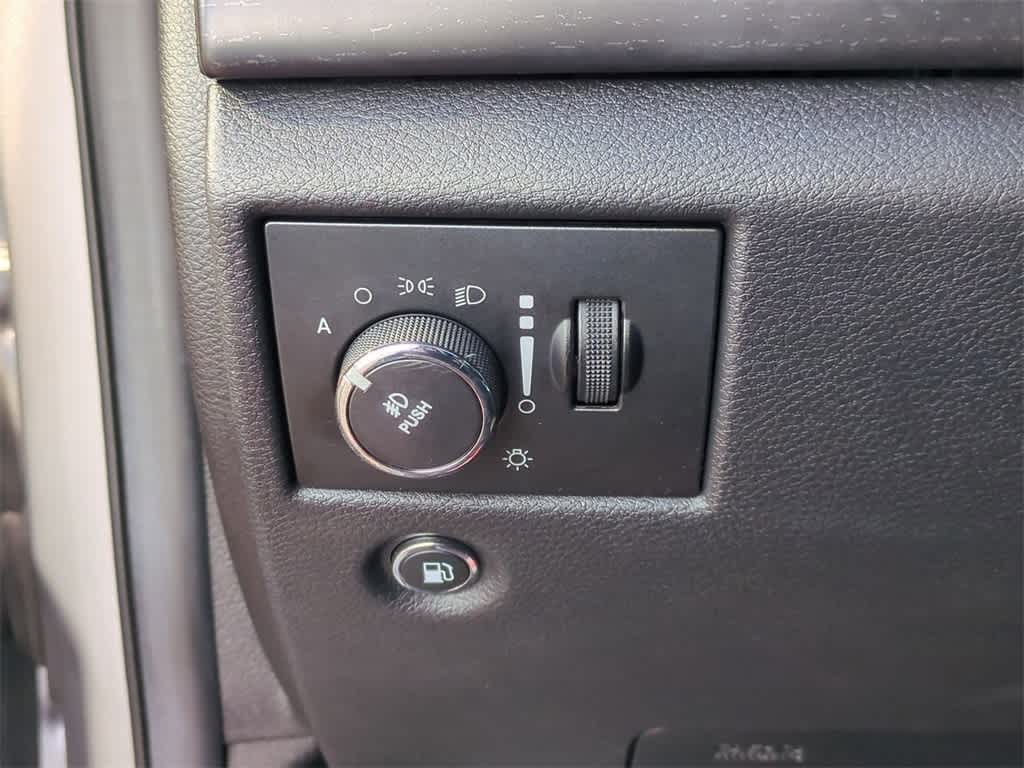 Thumbnail: 2014 Jeep Grand Cherokee - 20