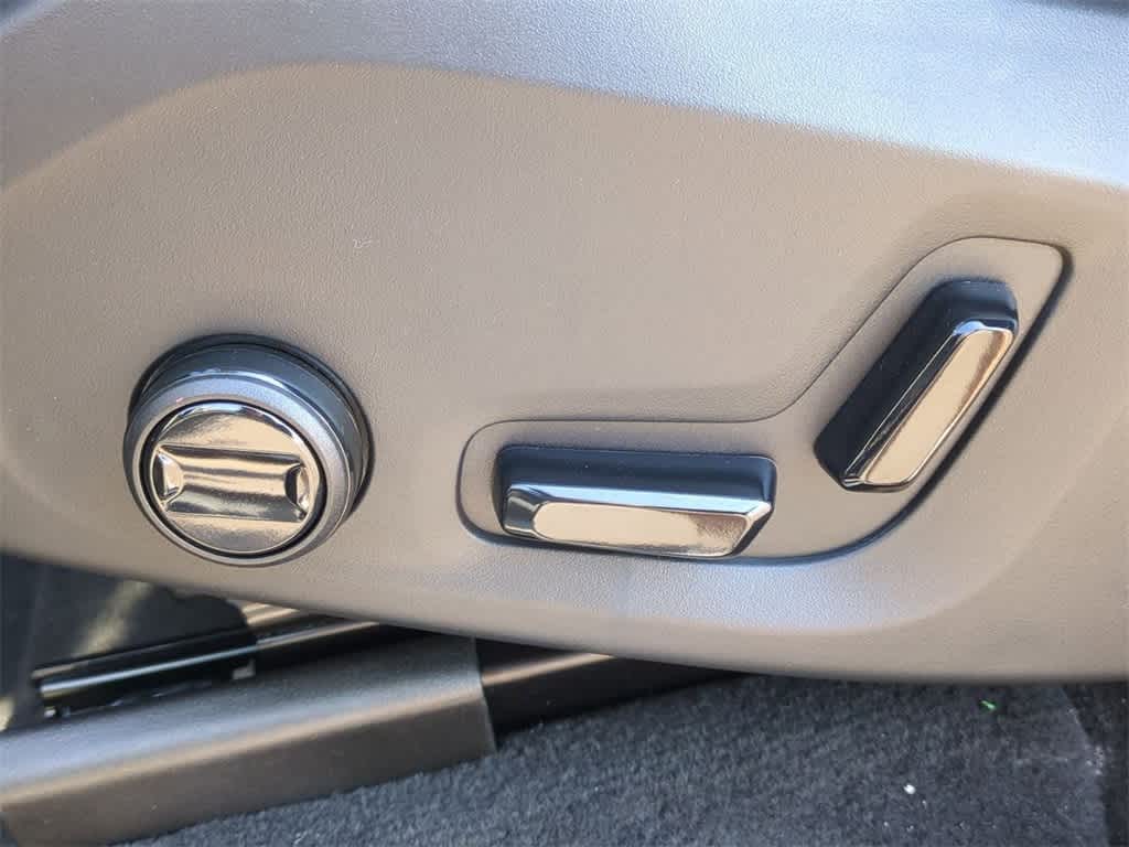 Thumbnail: 2026 Volvo XC90 - 15