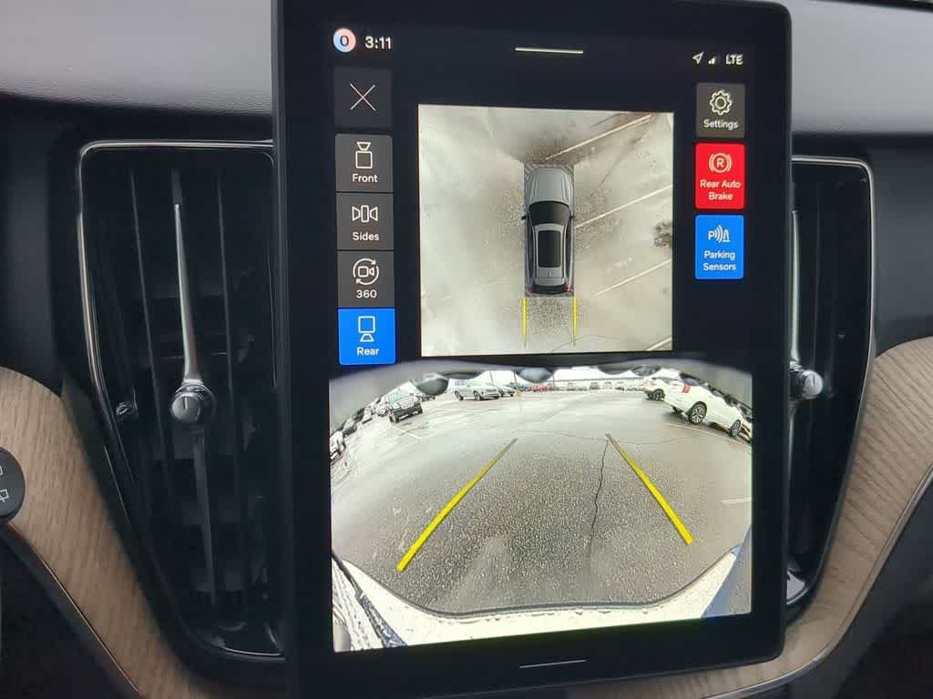 Thumbnail: 2026 Volvo XC60 - 27