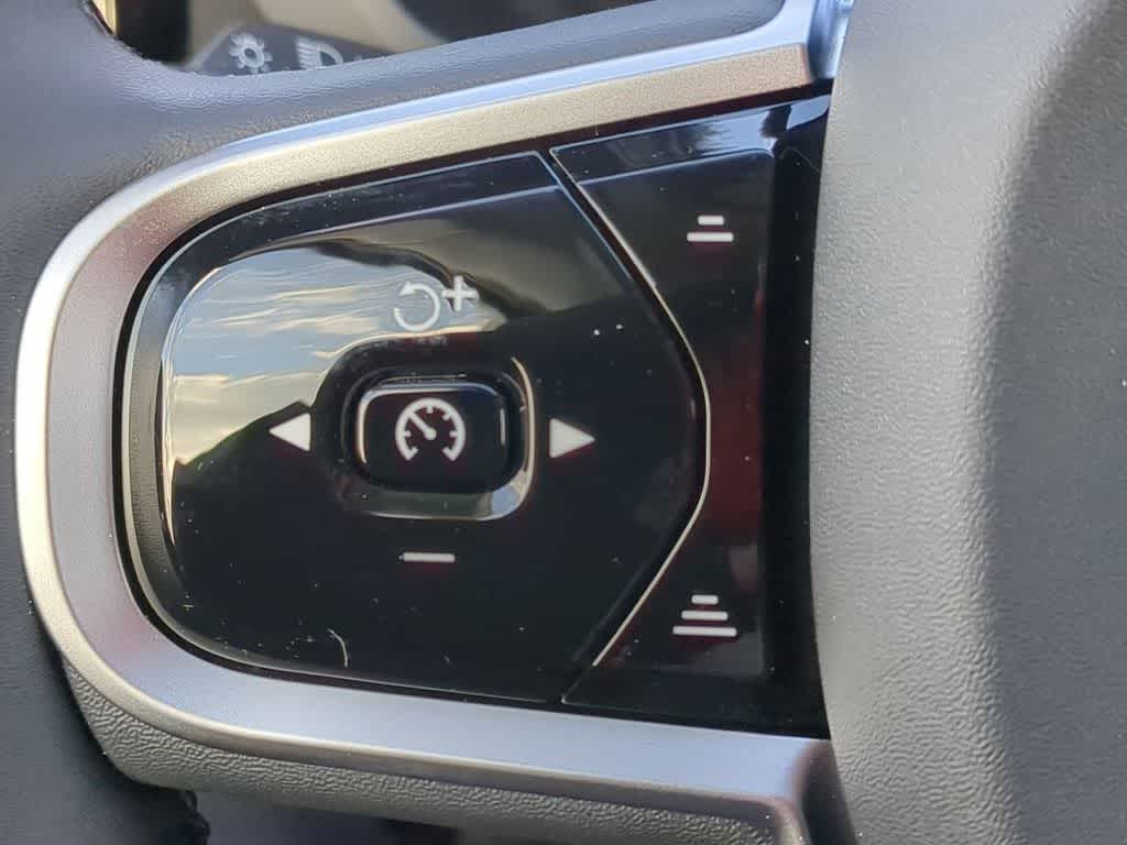 Thumbnail: 2026 Volvo XC60 - 22