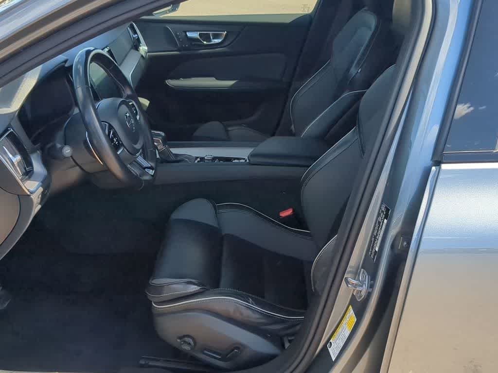 Thumbnail: 2019 Volvo S60 - 15