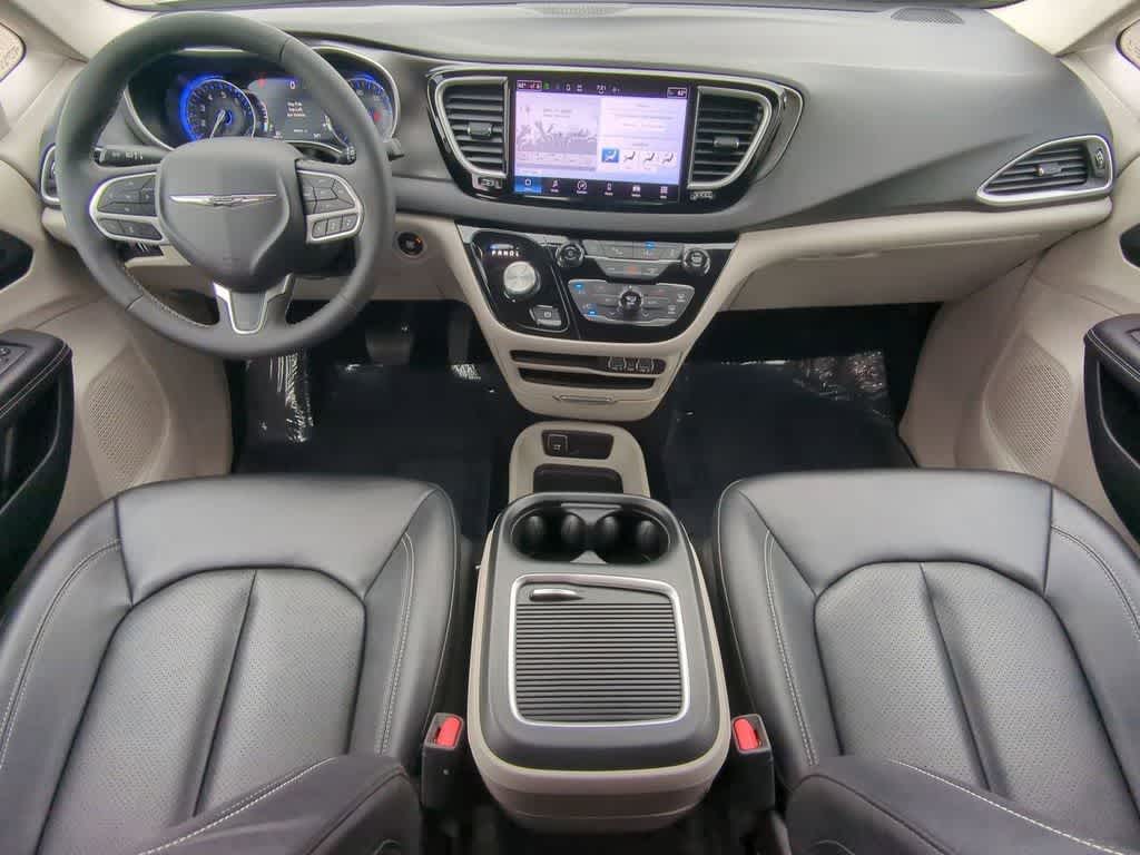 Thumbnail: 2024 Chrysler Pacifica - 14