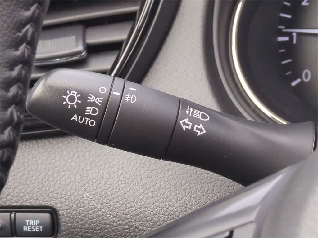 Thumbnail: 2022 Nissan Rogue Sport - 26