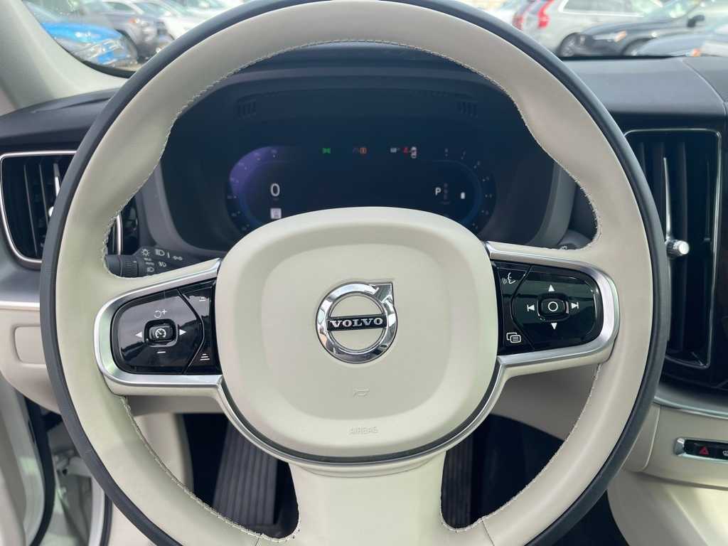 Thumbnail: 2023 Volvo XC60 - 19