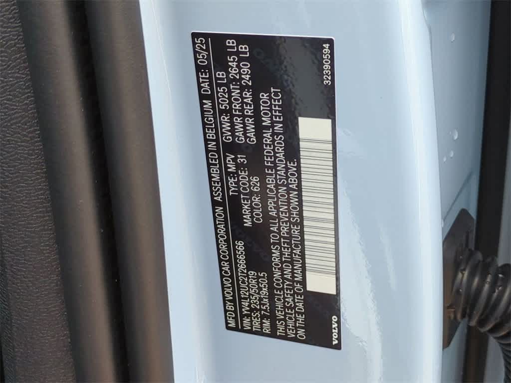 Thumbnail: 2026 Volvo XC40 - 34