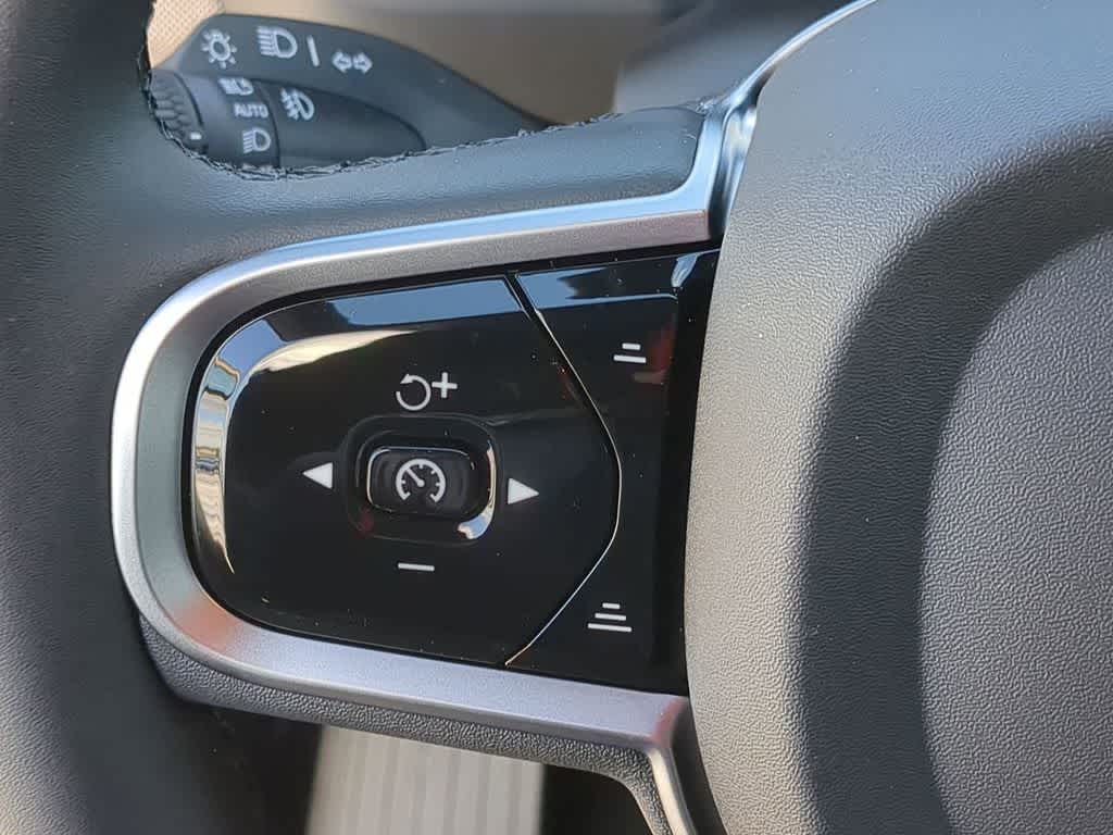 Thumbnail: 2026 Volvo XC90 - 22