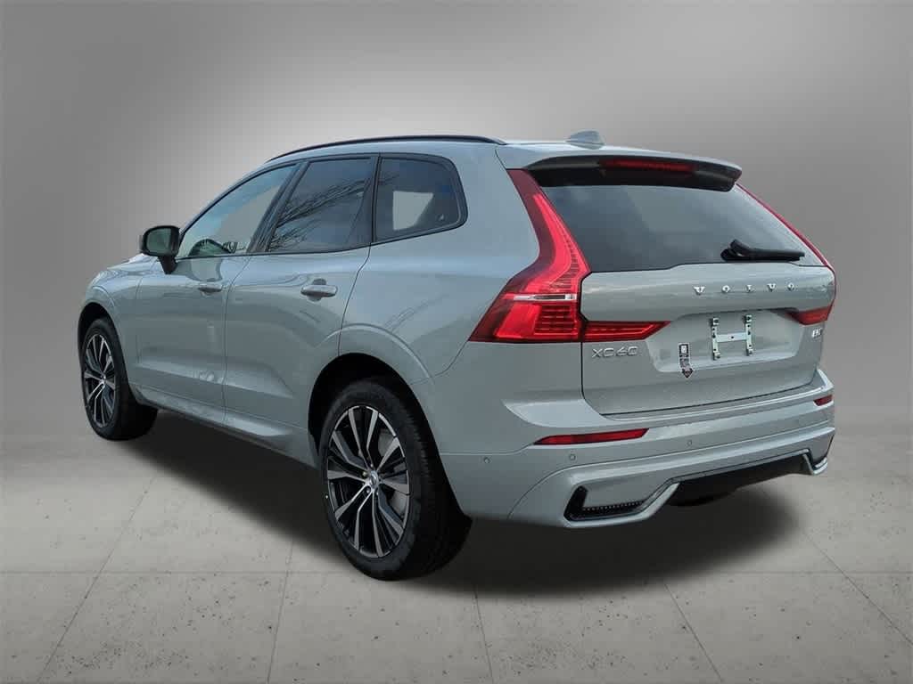 Thumbnail: 2025 Volvo XC60 - 4