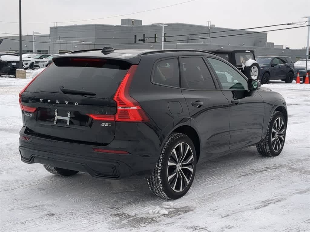 Thumbnail: 2025 Volvo XC60 - 6