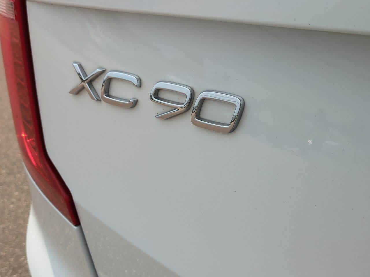 2022 Volvo XC90 T6 Momentum 11