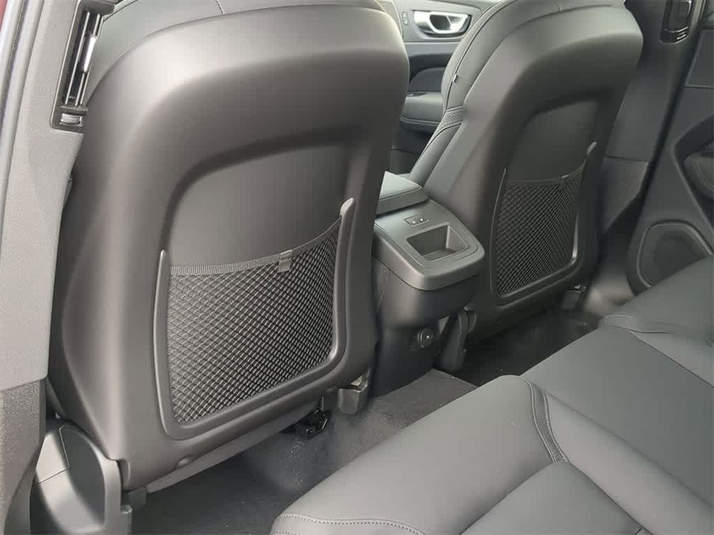 Thumbnail: 2026 Volvo XC60 - 17