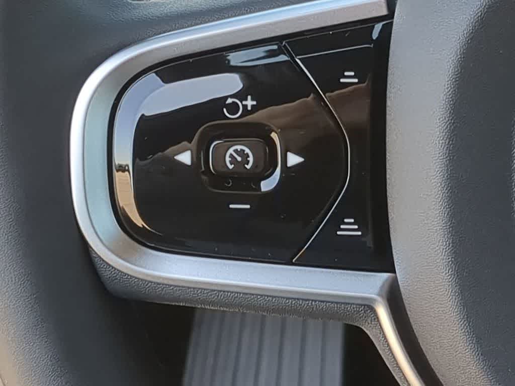 Thumbnail: 2026 Volvo XC90 - 22