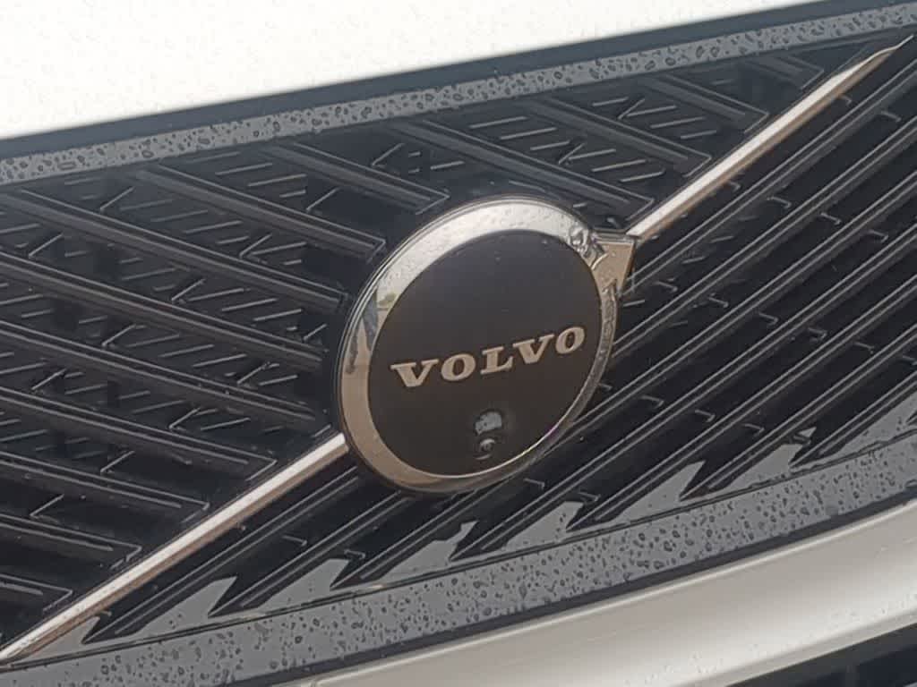 Thumbnail: 2026 Volvo XC60 - 11