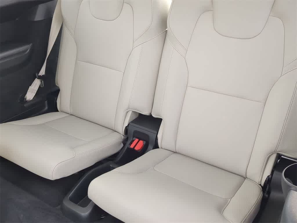 Thumbnail: 2025 Volvo XC90 - 20