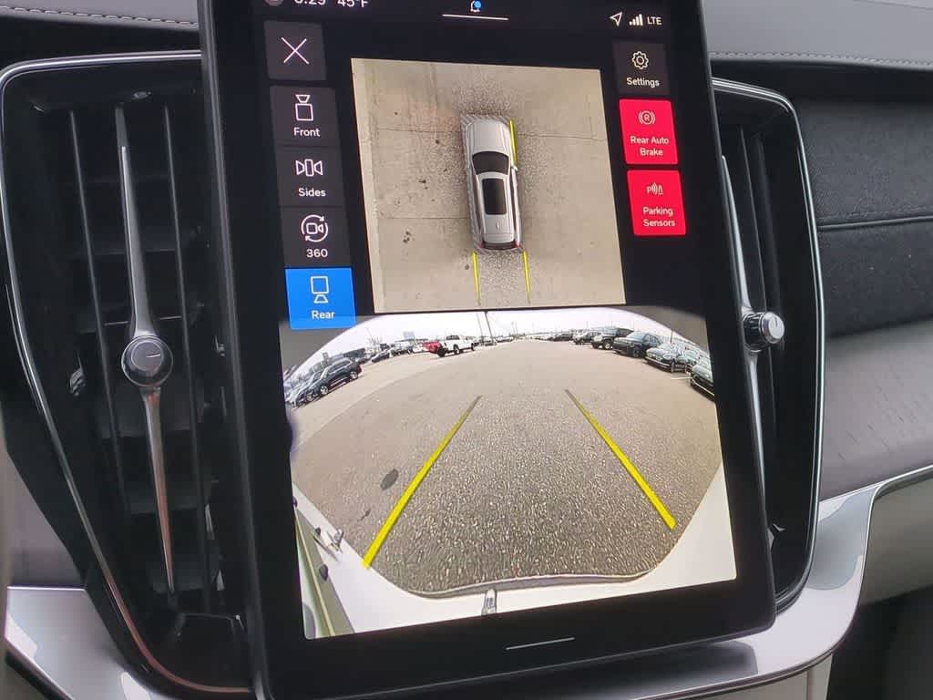 Thumbnail: 2026 Volvo XC90 - 28