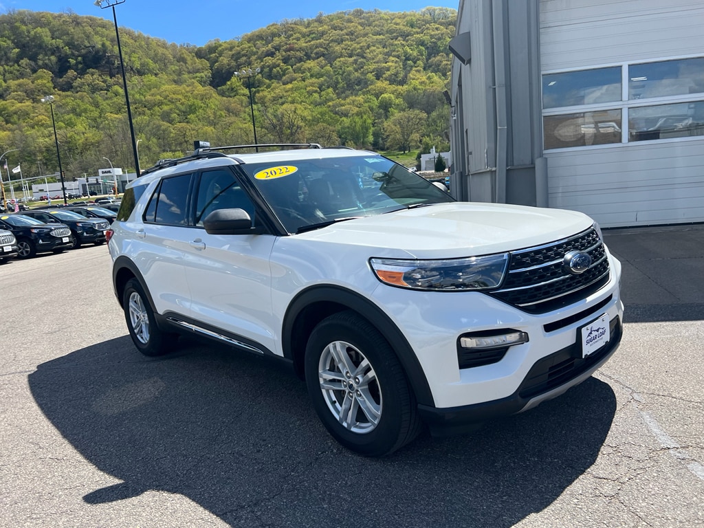 Used 2022 Ford Explorer XLT with VIN 1FMSK8DH5NGA20482 for sale in Winona, Minnesota