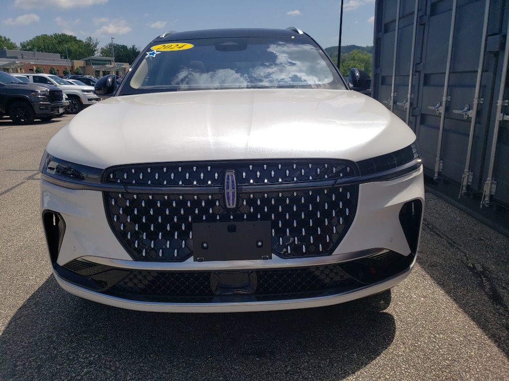Used 2024 Lincoln Nautilus Reserve with VIN 5LMPJ8K45RJ854105 for sale in Winona, Minnesota