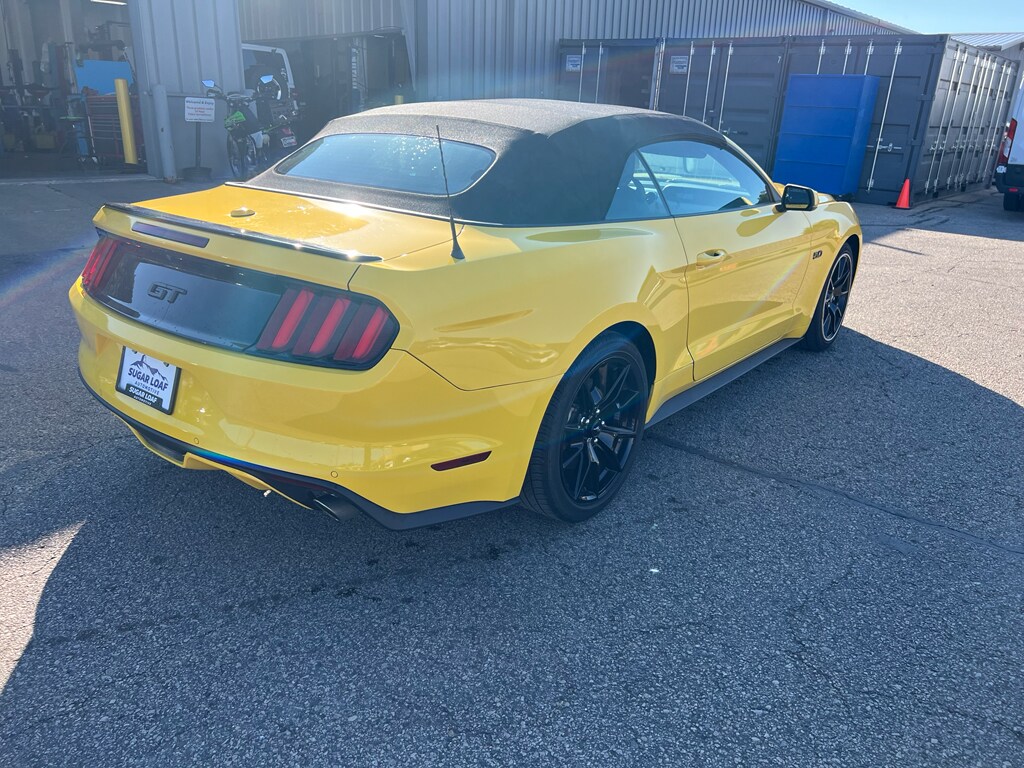 2017 Ford Mustang GT Premium Convertible photo 4